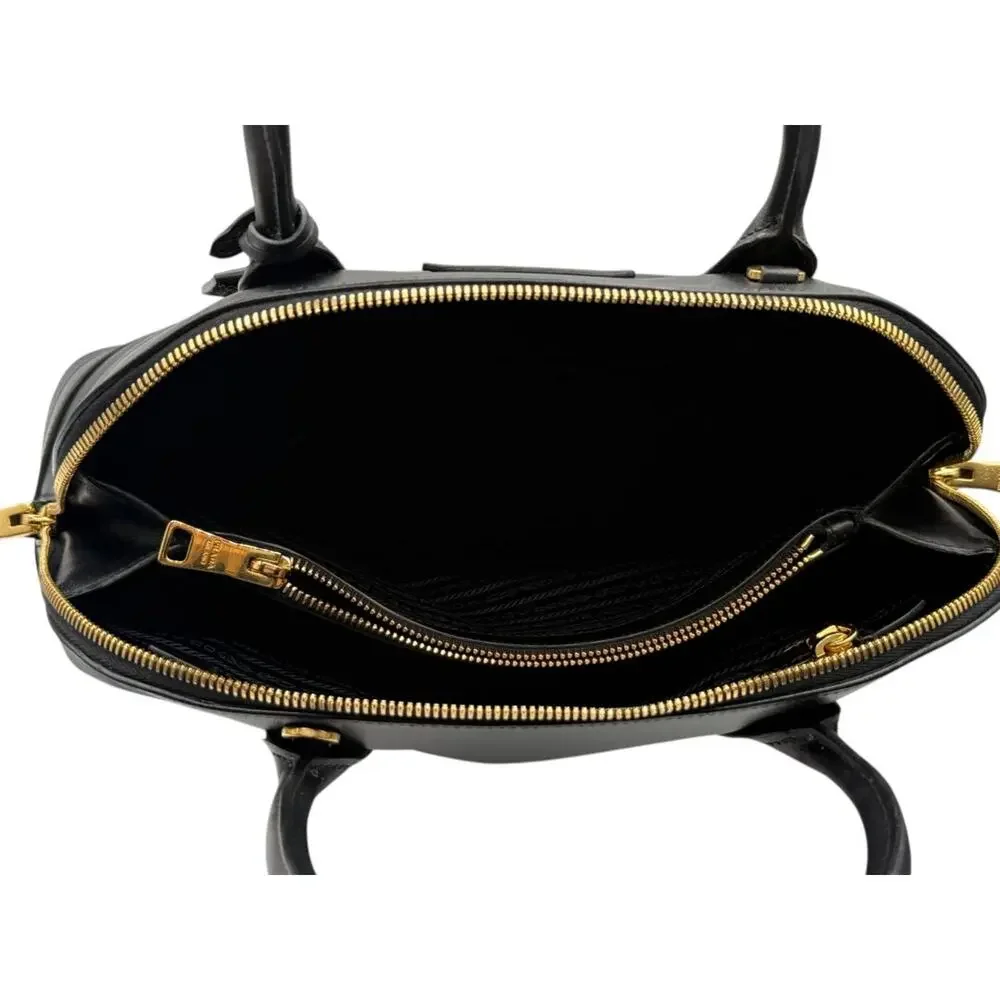 Prada black city